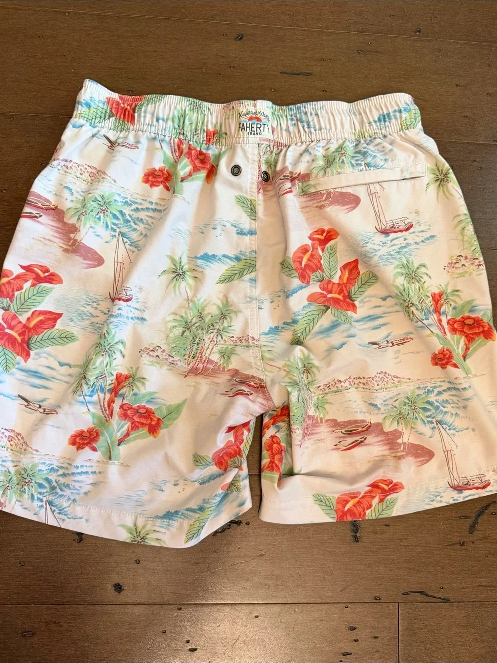 Faherty Men's Beacon Tropical Breeze Swim Trunks size large
